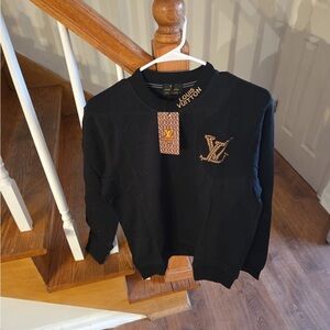Louis Vuitton Black Crewneck Sweatshirt with Brown Logo Patch